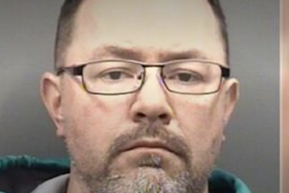 Screenshot 2025-02-26 at 05-26-43 MOM WALKED IN ON MAN MOLESTING 7-YEAR-OLD DAUGHTER - Charlotte Alerts