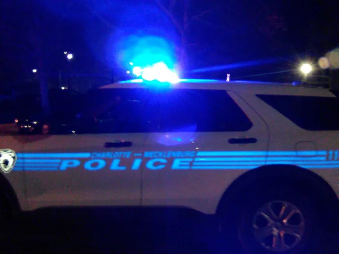 MTgwNzIyMjQ2MzM4MjI1NTEy