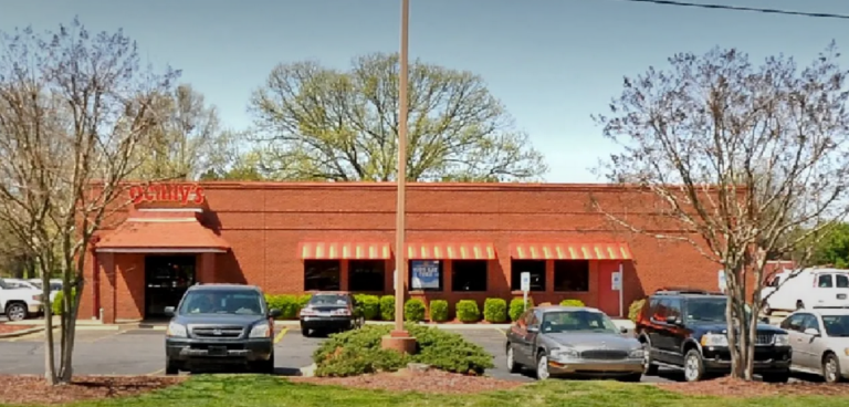 Screenshot 2025-02-25 at 23-46-02 DENNY'S RESTAURANT HAD ALIVE ROACH AND MOUSE DEFECATION - Charlotte Alerts