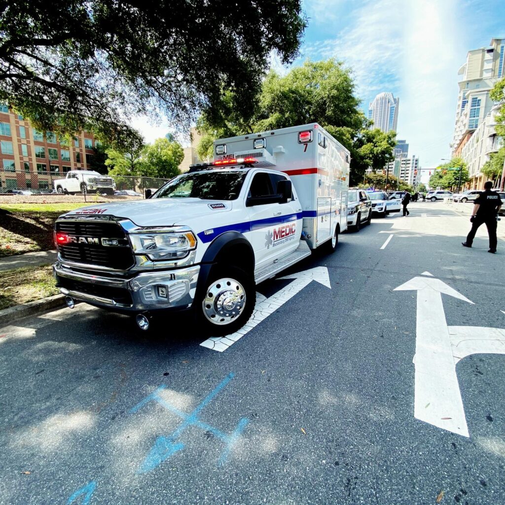 day medic 120194267_3655434221154076_2962582274875237180_o