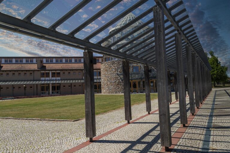 high-school-5251577_960_720