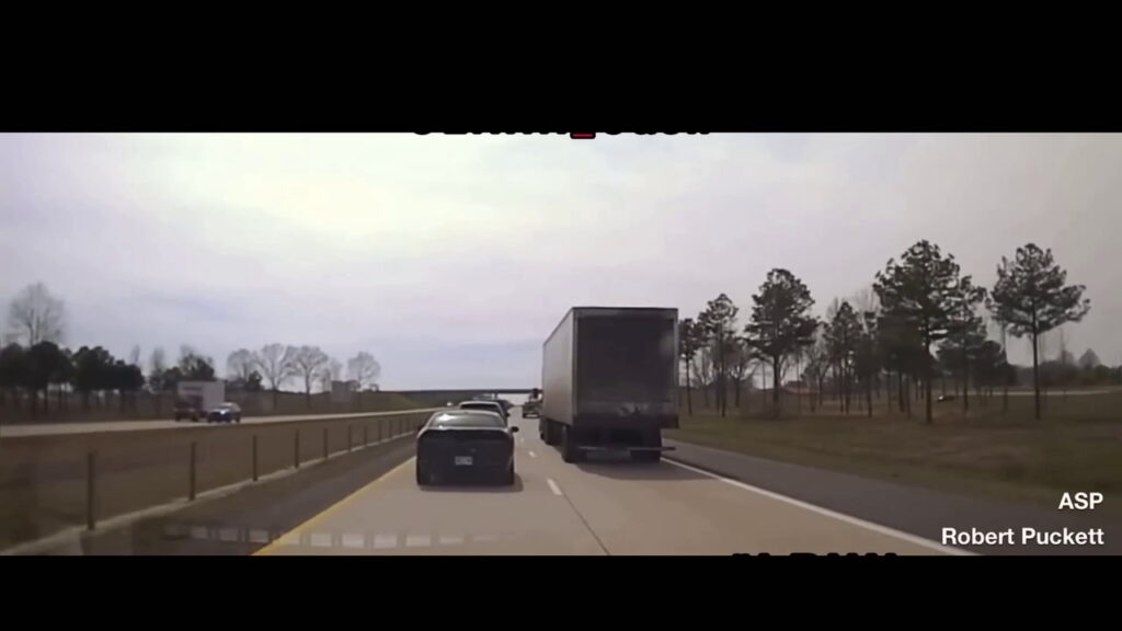 Highway Run Dodge Challenger