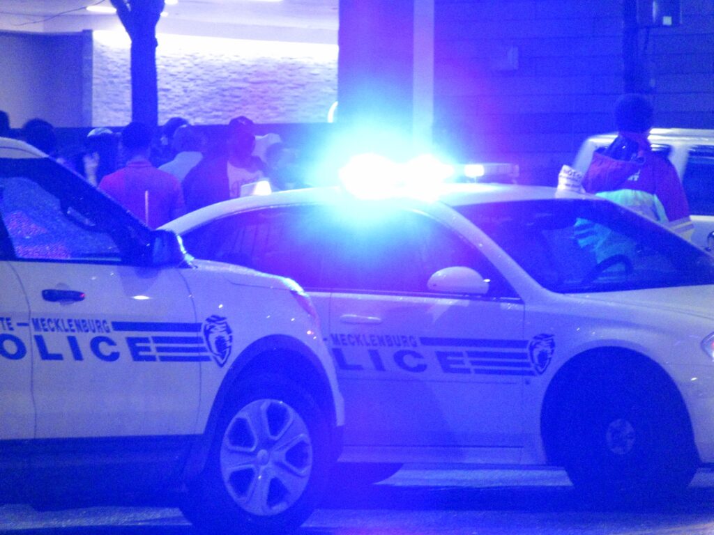 POLICE NIGHT IMG_5105