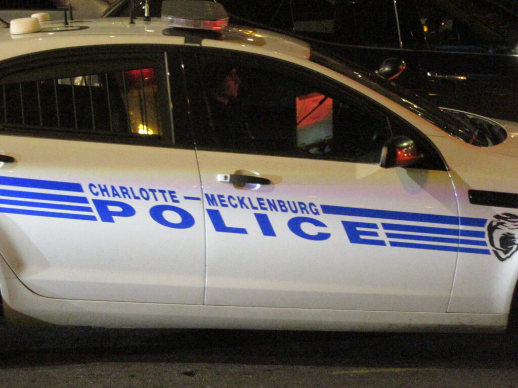 POLICE night IMG_5342