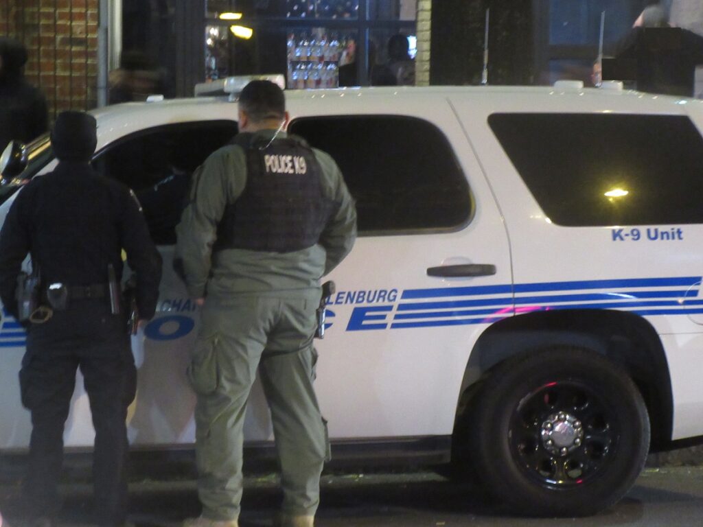 POLICE NIGHT IMG_8614